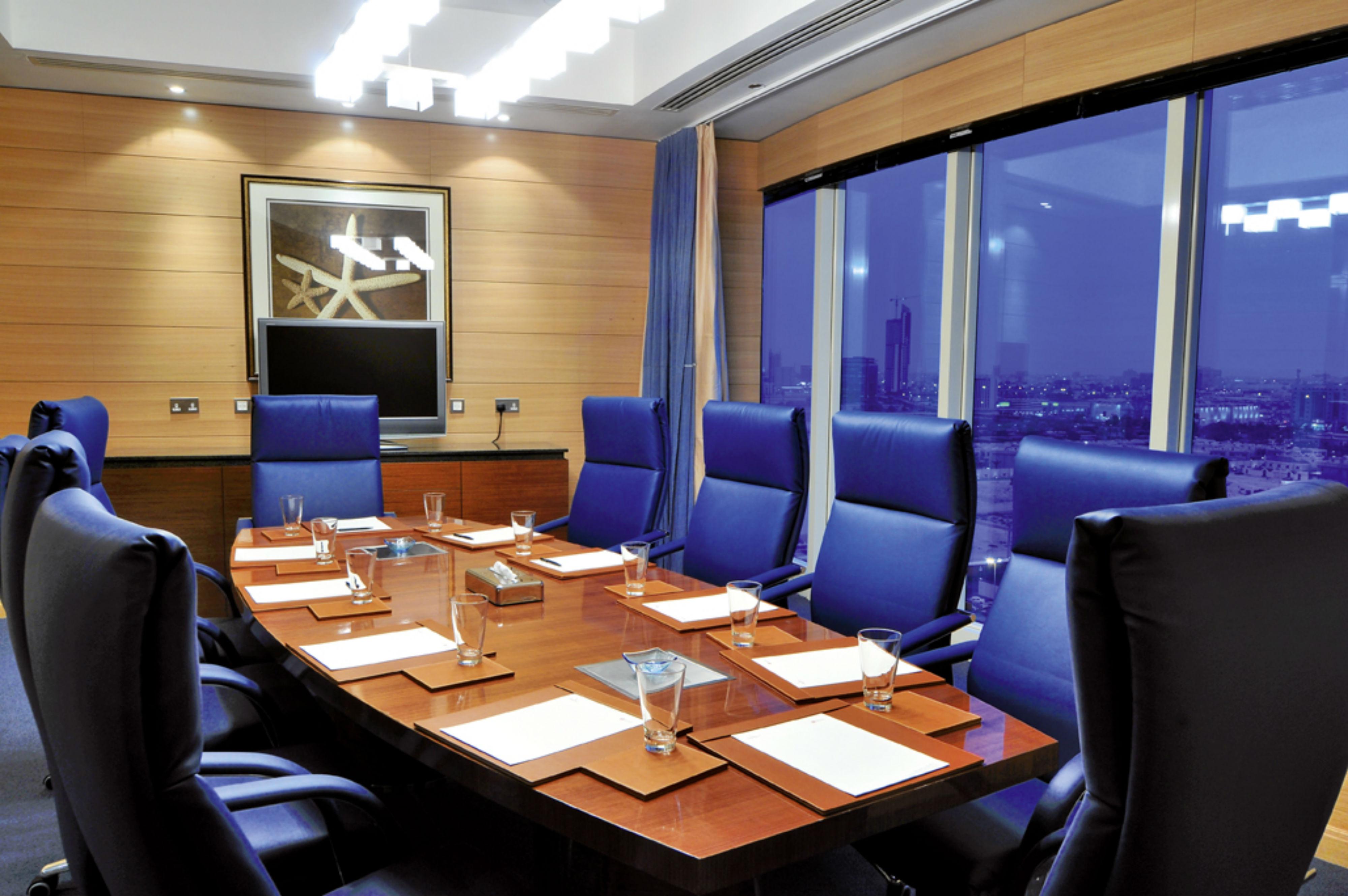 Mövenpick Hotel Al Khobar Exteriör bild Boardroom at the Jumeirah Carlton Tower