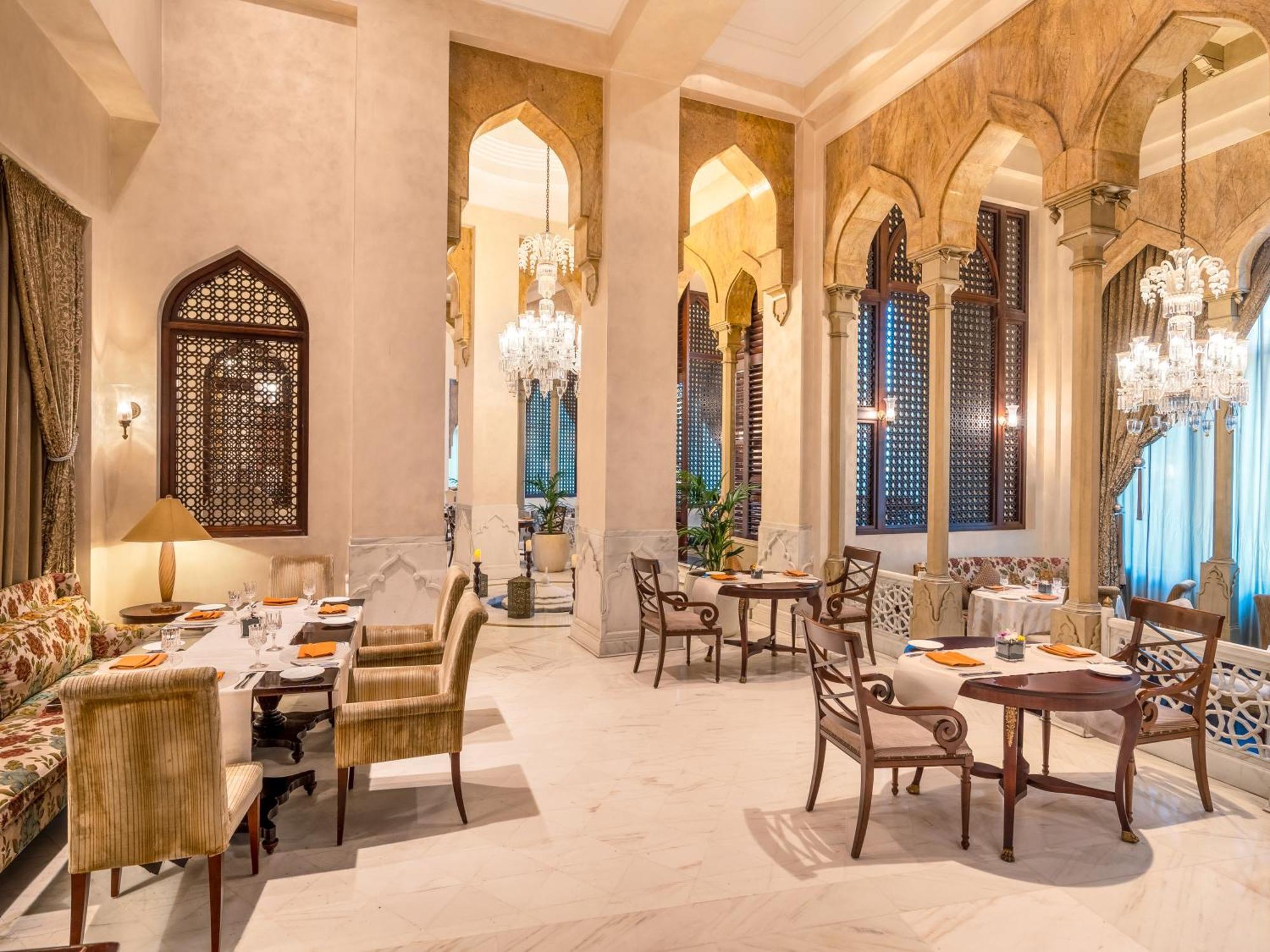 Mövenpick Hotel Al Khobar Exteriör bild The Imperial