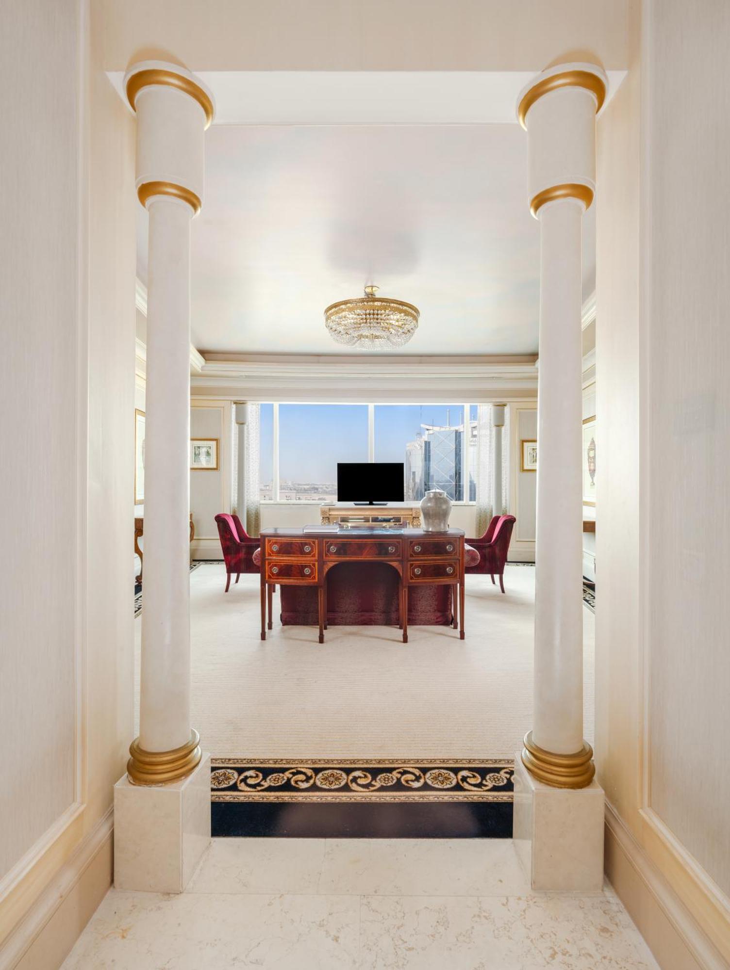 Mövenpick Hotel Al Khobar Exteriör bild The study