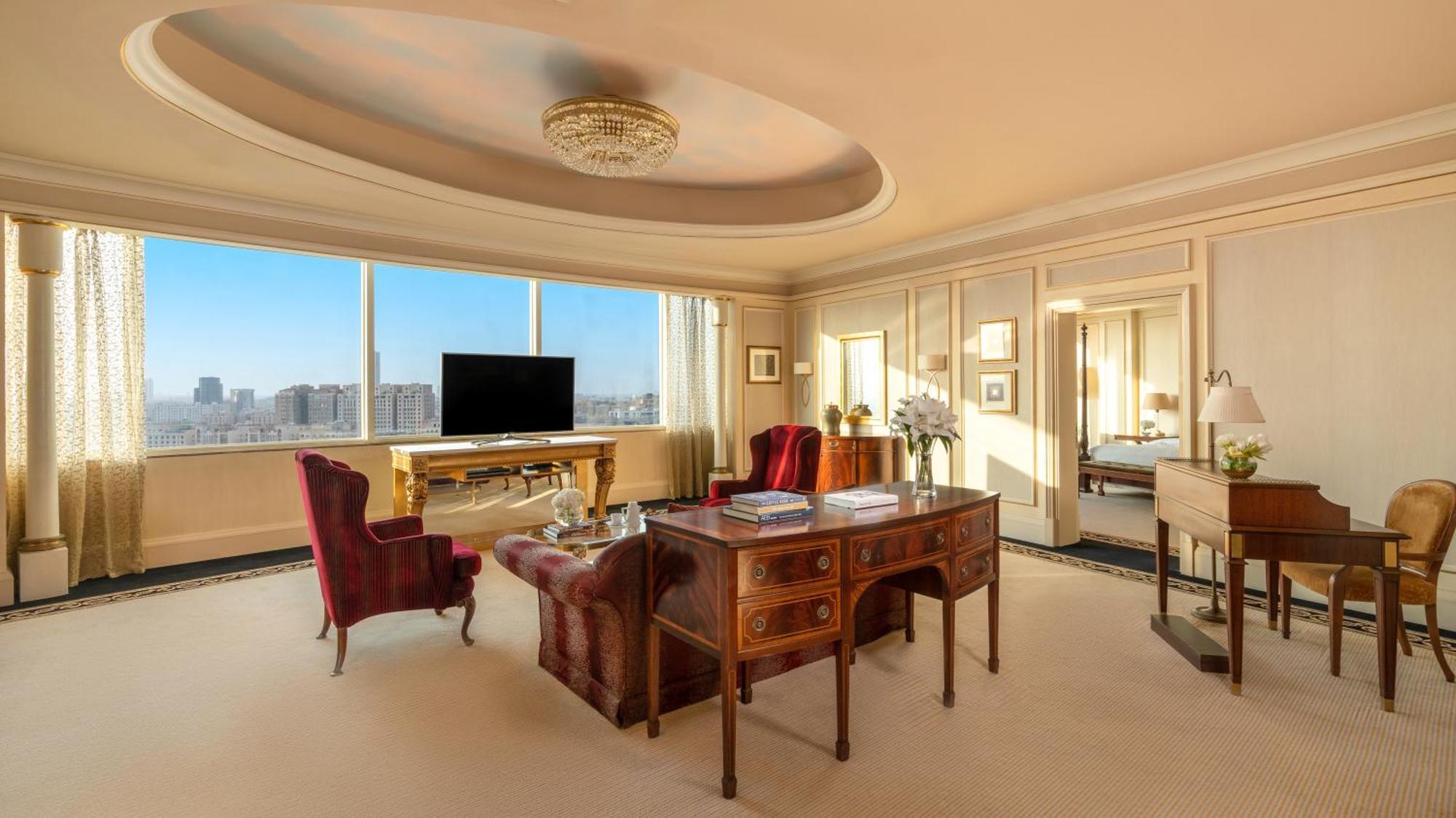 Mövenpick Hotel Al Khobar Exteriör bild Presidential Suite