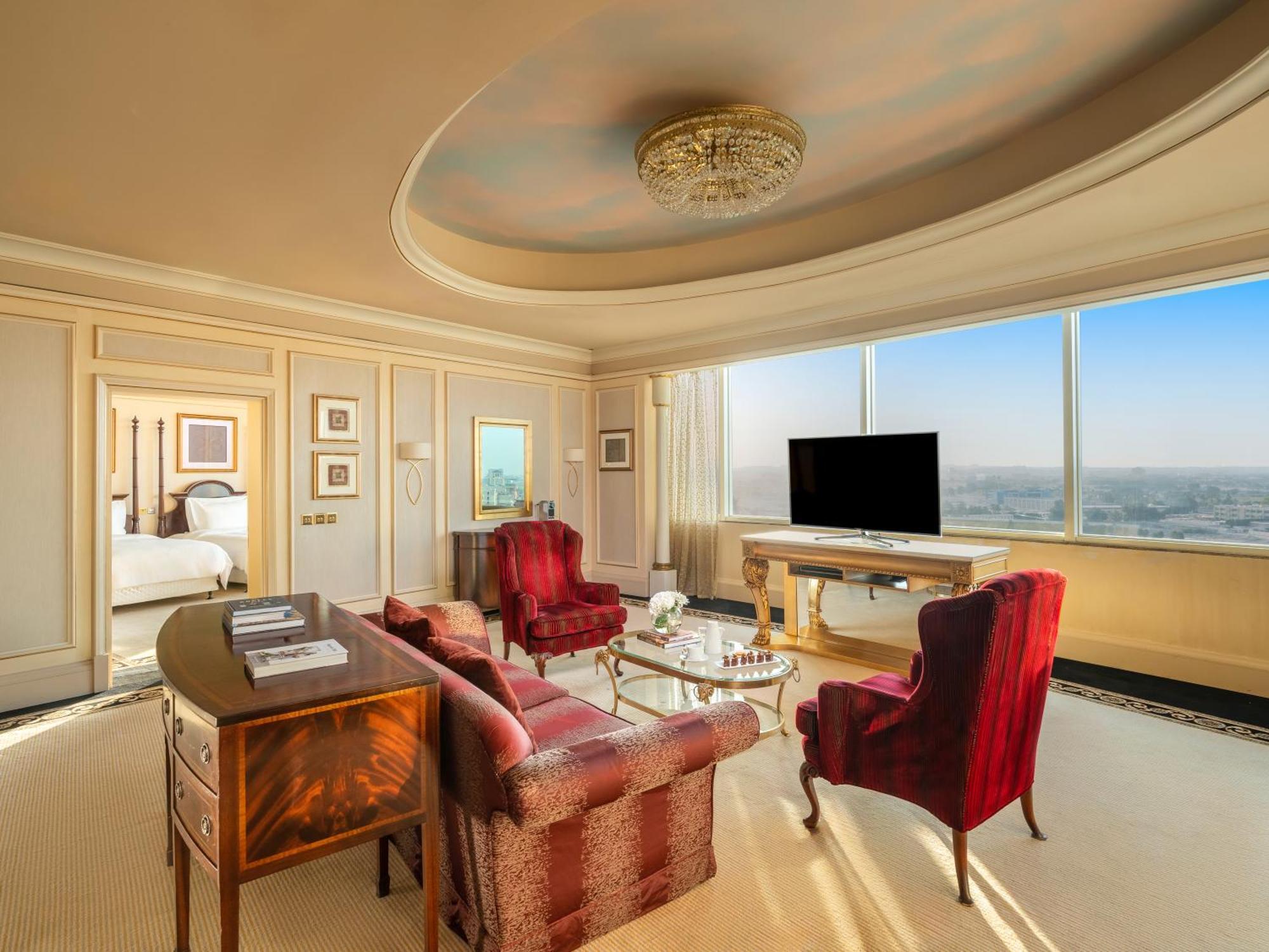 Mövenpick Hotel Al Khobar Exteriör bild A suite at the Atlantis The Royal